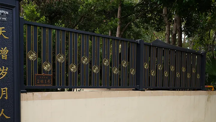 Aluminum Alloy Fence-case-3