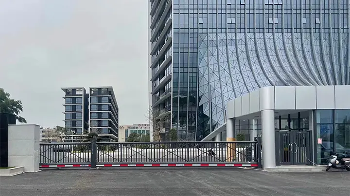 Cantilever Sliding Gate-case-03