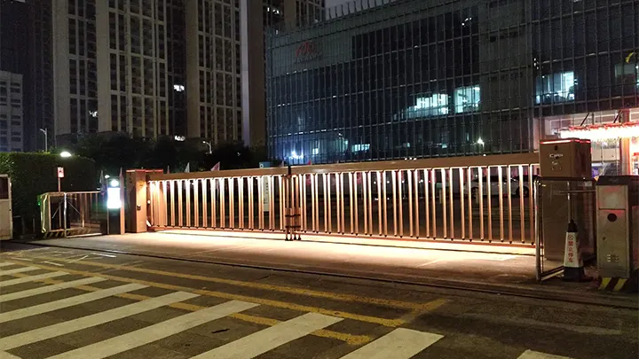 Vertical Pivot Gate Project