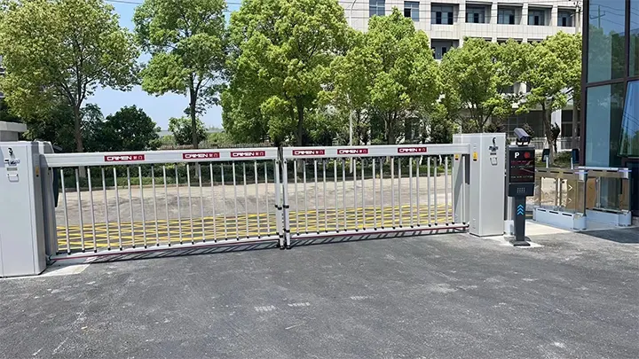 Vertical Pivot Gate-case-08