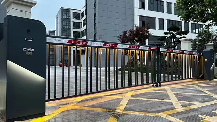 Vertical Pivot Gate Case