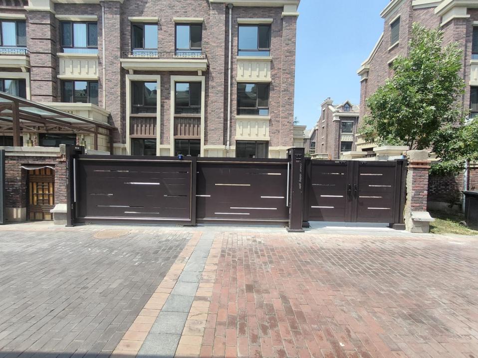 Residential Telescopic Gate